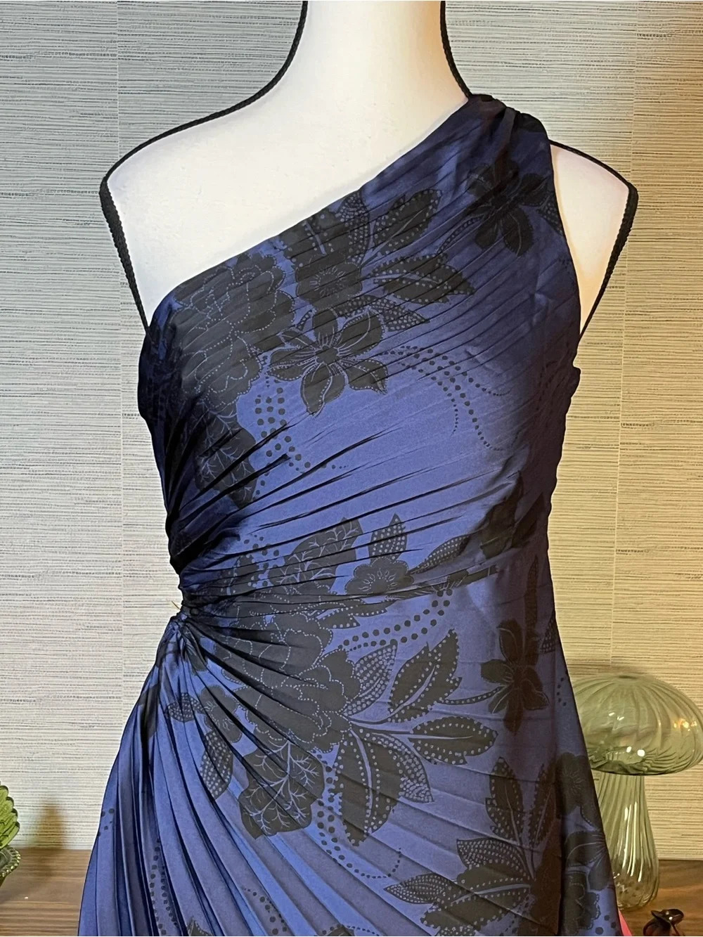 Nicole Miller One Shoulder Pleated Floral Midi Dress Blue Black Size 4 NWT - Picture 3 of 8
